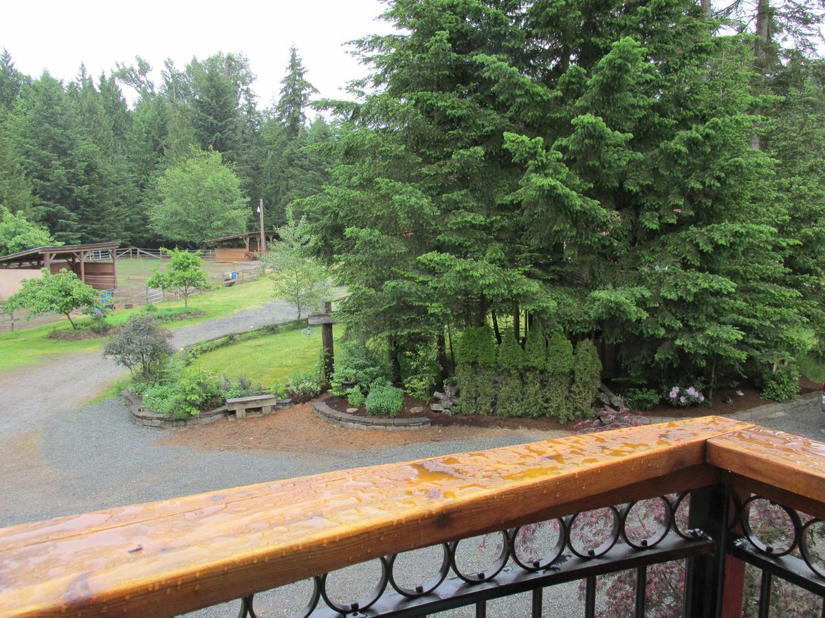 Paradise Acres Ranch Nanoose Bay Eksteriør bilde