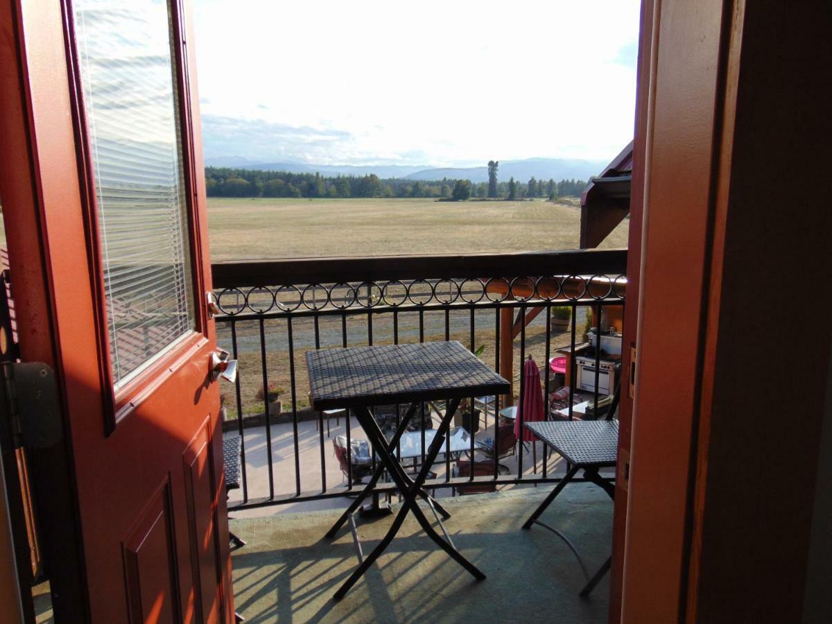 Paradise Acres Ranch Nanoose Bay Eksteriør bilde